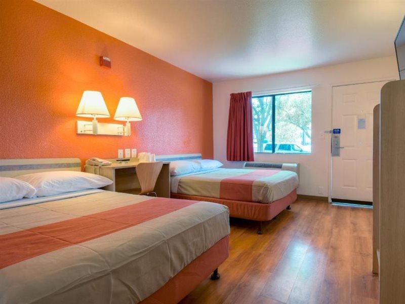 Motel 6-Escondido, Ca Zewnętrze zdjęcie